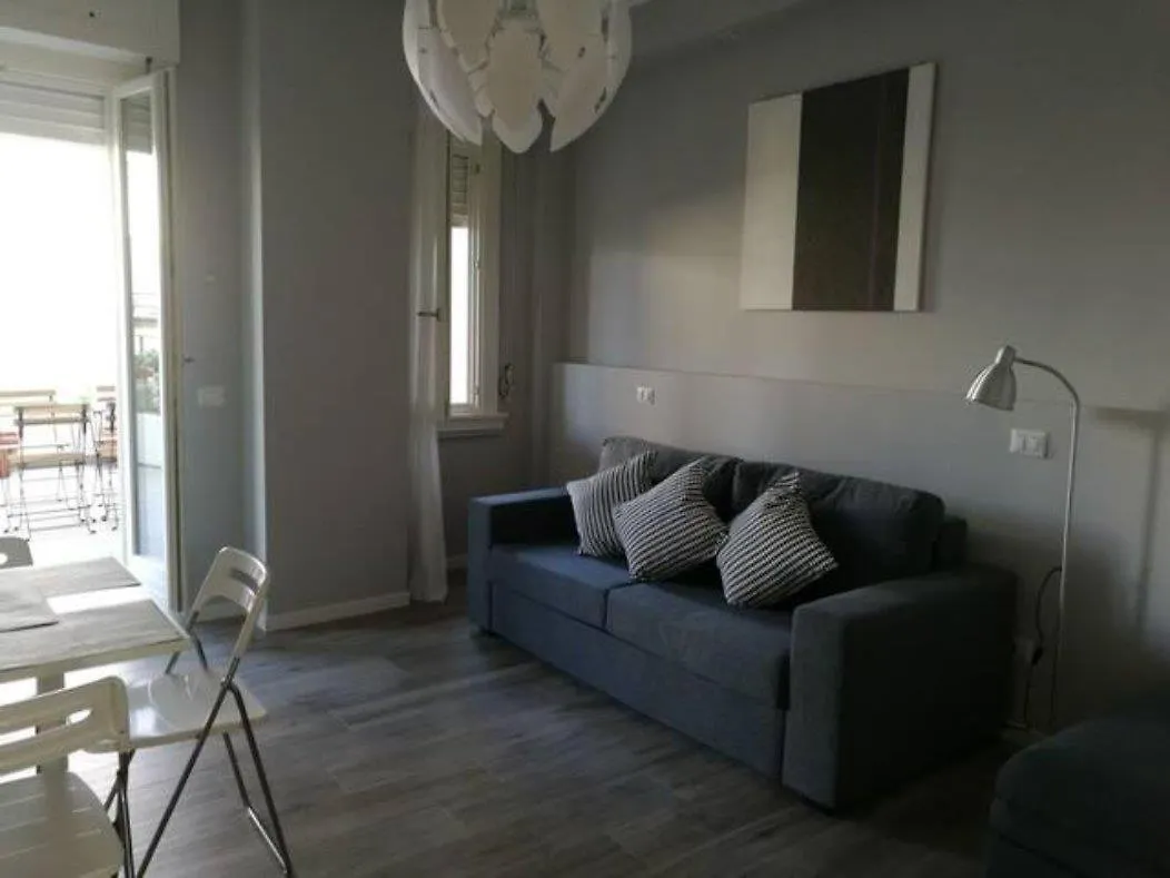 Appartamento Con Grande Terrazzo In Via Lomellina - Lome 527 Milán Apartamento