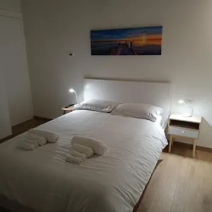  Appartamento La Casa Di Luca-fiera E Stazione-private Parking Italia