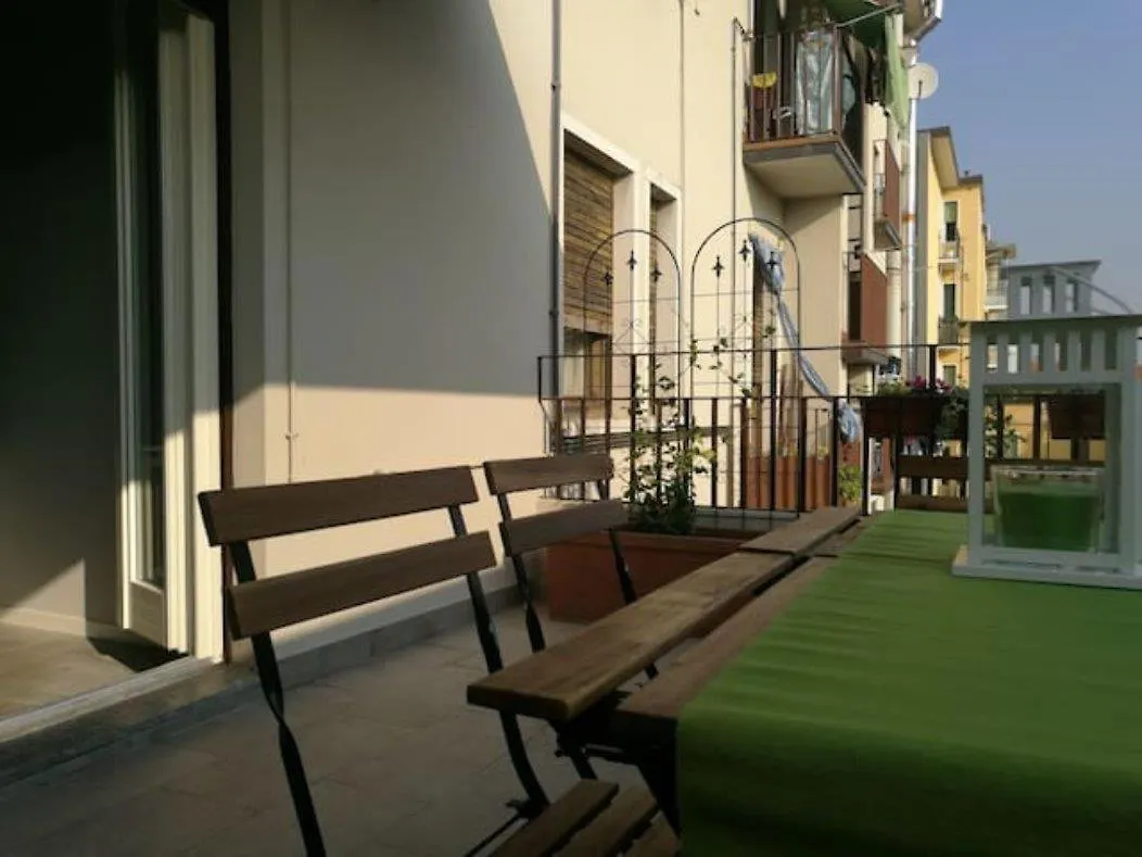 Appartamento Con Grande Terrazzo In Via Lomellina - Lome 527 Milano